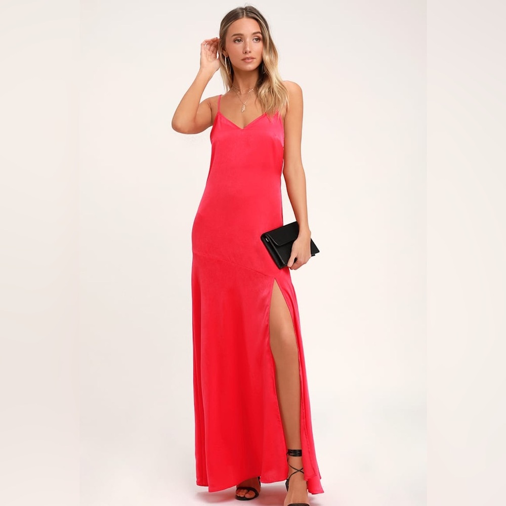 NWT lulus Red hot Satin Maxi Dress Size Small